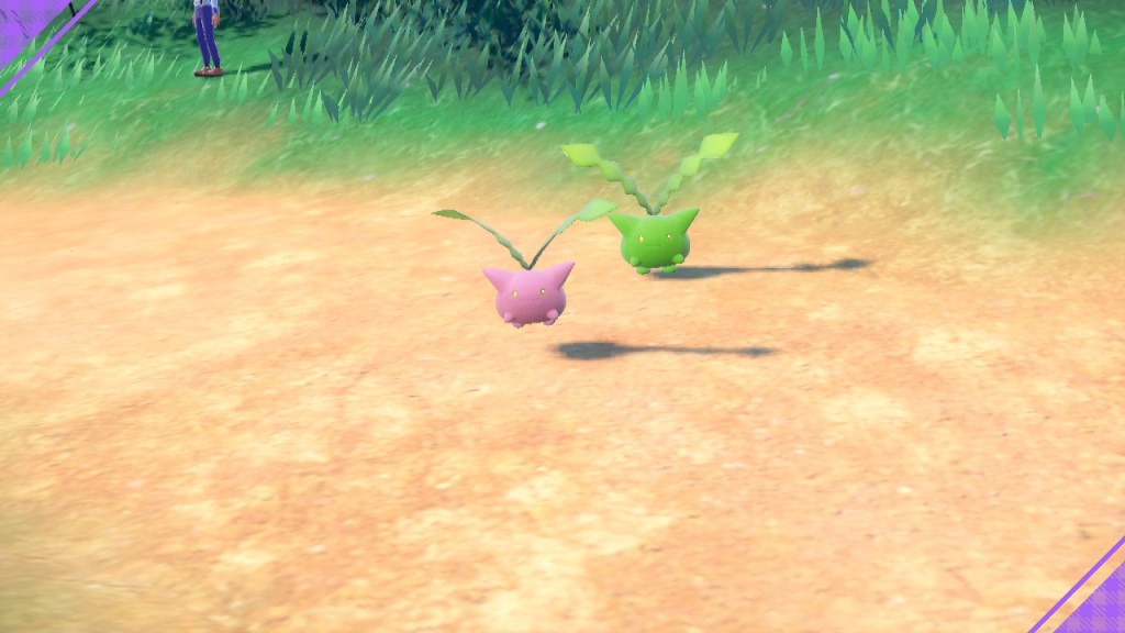 You may remember already from my previous post, but the shiny Hoppip is the green one. Interestingly enough, the later evolutions have pink shiny forms instead.